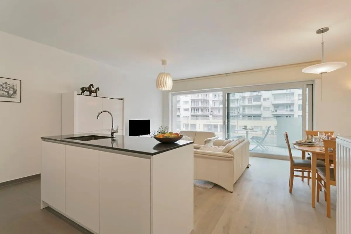 Huswell - Cosy Family Apartment With Parking Near The Beach Ostend Belgium